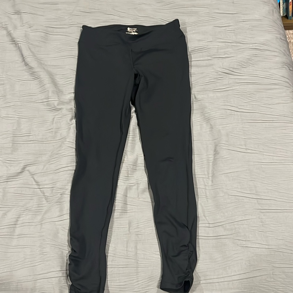 Black leggings